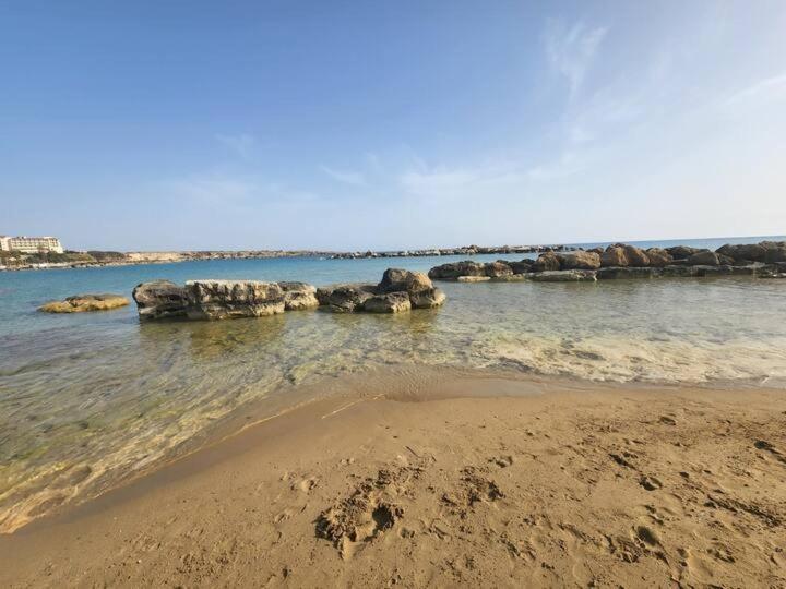 Serenity Corner Paphos Exterior foto